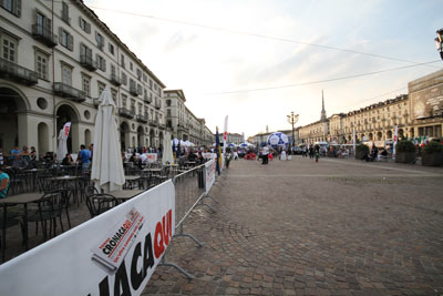 Torino, giugno 2012, organizzazione evento S.Giovanni con proiezione di loghi degli sponsor