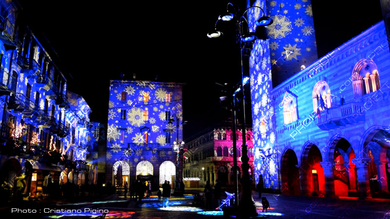 luminarie natalizie a proiezione per la citt di como