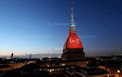 proiezioni per nike