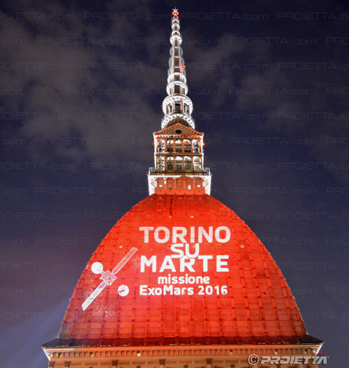 proiezione architetturale sulla mole a torino per l'evento exomars